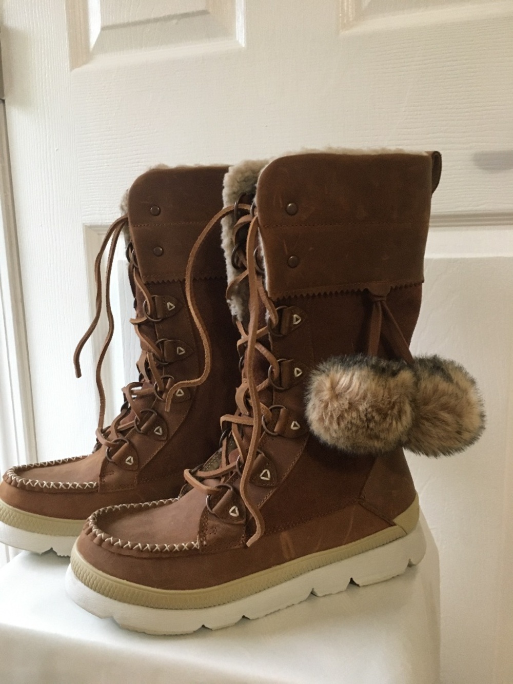 Manitobah Lace Up Leather Boots